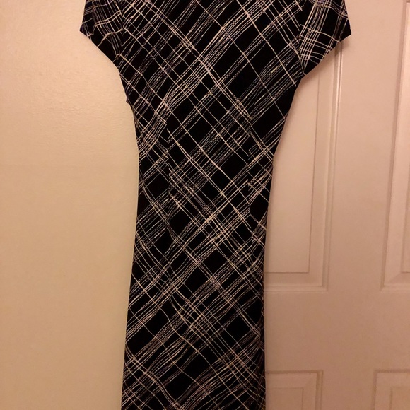 BCBG Maxazria Cocktail Dress - Picture 3 of 8